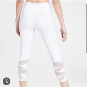 Athleta White Mantra Capri Leggings - Size Small